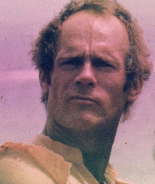 Странная история Реджи Спирса — человека, отправившего себя в посылке на другой континент