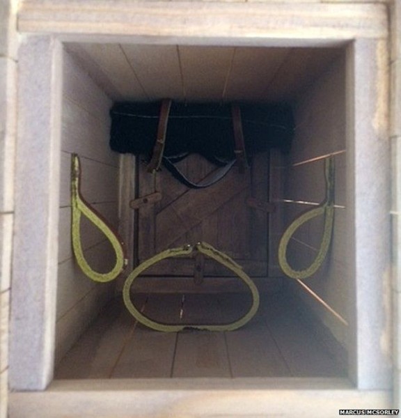 Странная история Реджи Спирса — человека, отправившего себя в посылке на другой континент