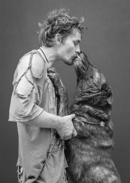 Жизнь без правил: портреты бунтарей в проекте Lost and Found