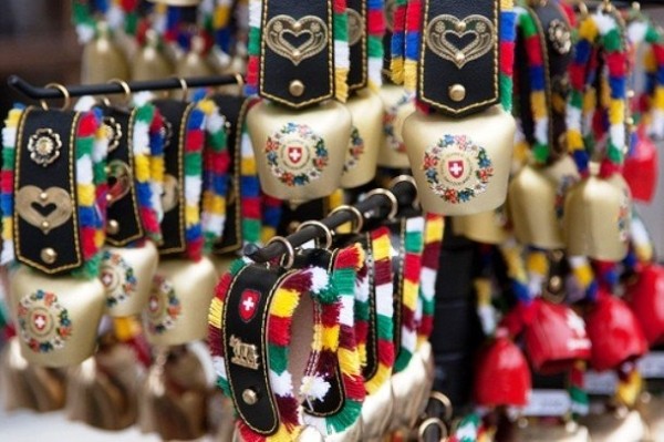 Самые популярные сувениры со всего мира