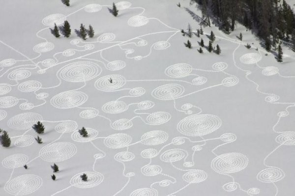 Снежные рисунки от Сони Хинричсен (28 фото) Снежные рисунки от Сони Хинричсен (28 фото)