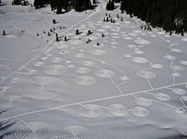 Снежные рисунки от Сони Хинричсен (28 фото) Снежные рисунки от Сони Хинричсен (28 фото)