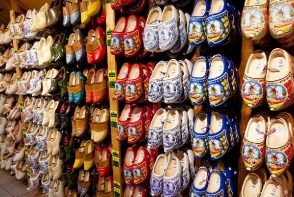 Самые популярные сувениры со всего мира