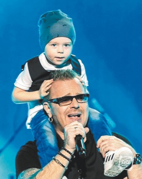 Звездные родители с детьми Звездные родители с детьми