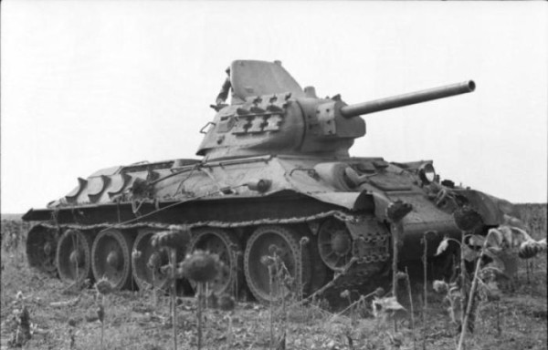 Для чего на броню танков крепились гусеничные траки Для чего на броню танков крепились гусеничные траки