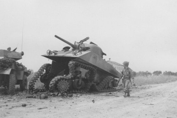 Для чего на броню танков крепились гусеничные траки Для чего на броню танков крепились гусеничные траки