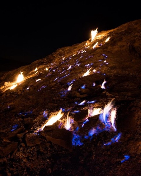 Удивительная вечно горящая "огненная гора" в Иране