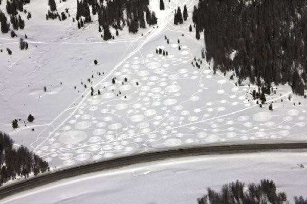 Снежные рисунки от Сони Хинричсен (28 фото) Снежные рисунки от Сони Хинричсен (28 фото)