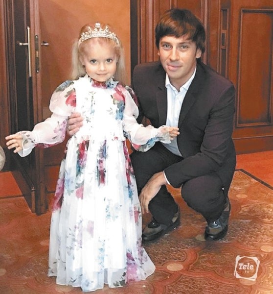 Звездные родители с детьми Звездные родители с детьми