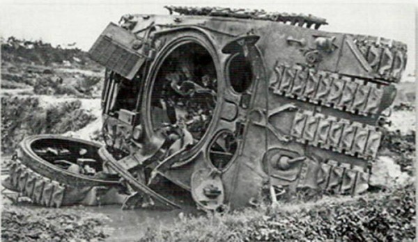 Для чего на броню танков крепились гусеничные траки Для чего на броню танков крепились гусеничные траки