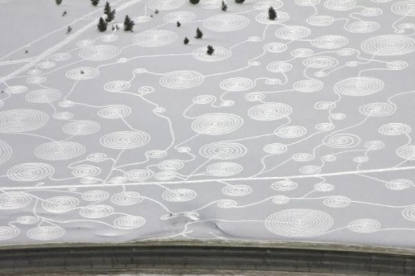 Снежные рисунки от Сони Хинричсен (28 фото) Снежные рисунки от Сони Хинричсен (28 фото)