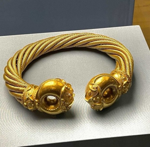 Когда люди не жалели денег на красоту Когда люди не жалели денег на красоту