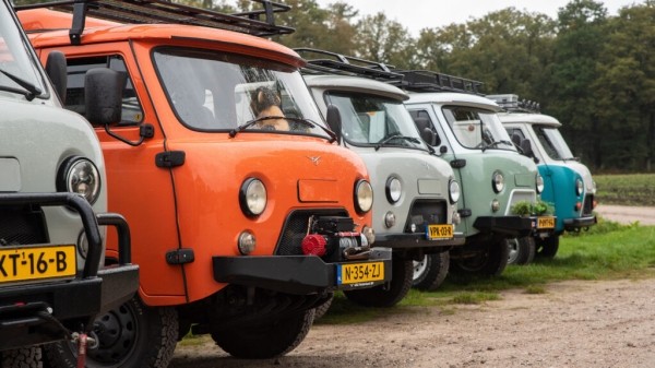 «Буханочные бродяги»: за что энтузиасты из Нидерландов полюбили УАЗы «Буханочные бродяги»: за что энтузиасты из Нидерландов полюбили УАЗы