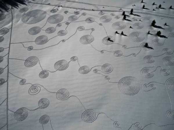 Снежные рисунки от Сони Хинричсен (28 фото) Снежные рисунки от Сони Хинричсен (28 фото)