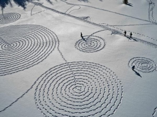 Снежные рисунки от Сони Хинричсен (28 фото) Снежные рисунки от Сони Хинричсен (28 фото)