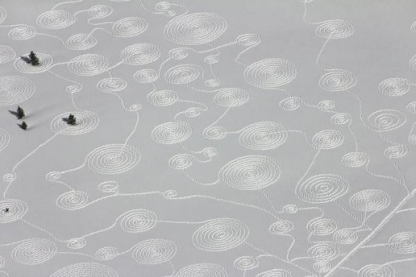 Снежные рисунки от Сони Хинричсен (28 фото) Снежные рисунки от Сони Хинричсен (28 фото)