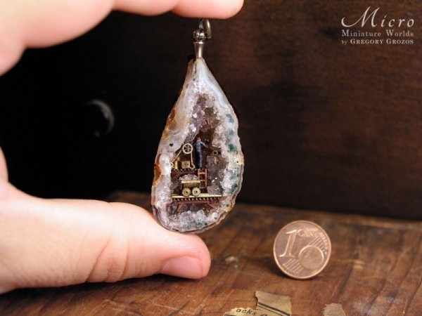 Миниатюры в старинных карманных часах (33 фото) Миниатюры в старинных карманных часах (33 фото)