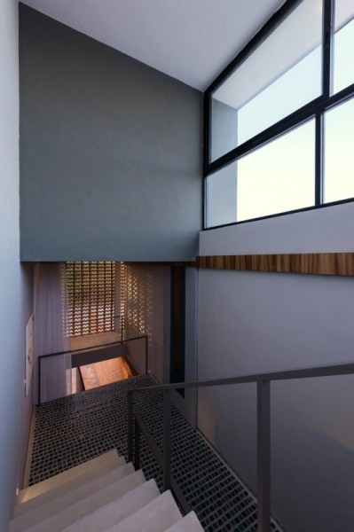 Дом из необычного кирпича в Мексике