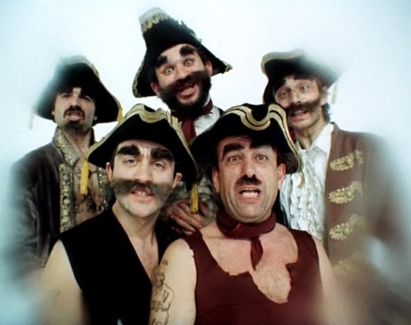 17 популярных мультфильмов, которые по-разному выглядят во всем мире