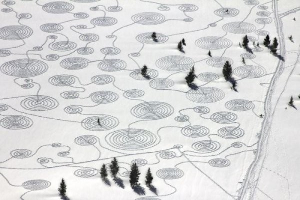 Снежные рисунки от Сони Хинричсен (28 фото) Снежные рисунки от Сони Хинричсен (28 фото)