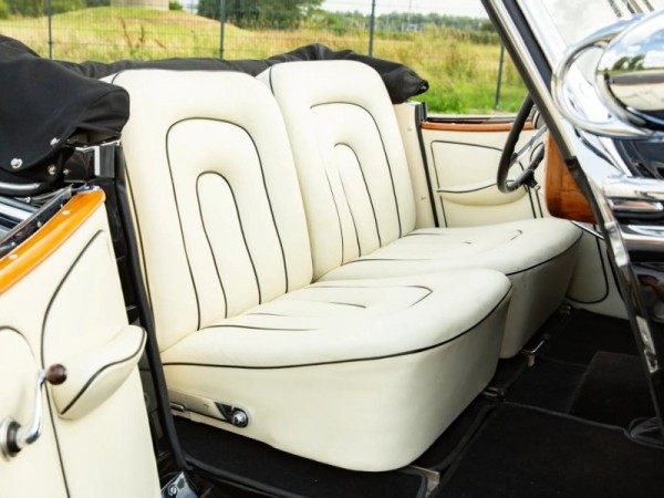 Единственный сохранившийся довоенный родстер Horch 855 1939 года