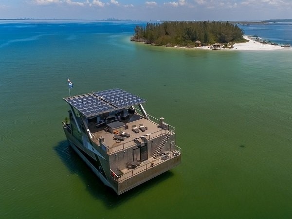 Яхта-особняк за 12 миллионов долларов Яхта-особняк за 12 миллионов долларов