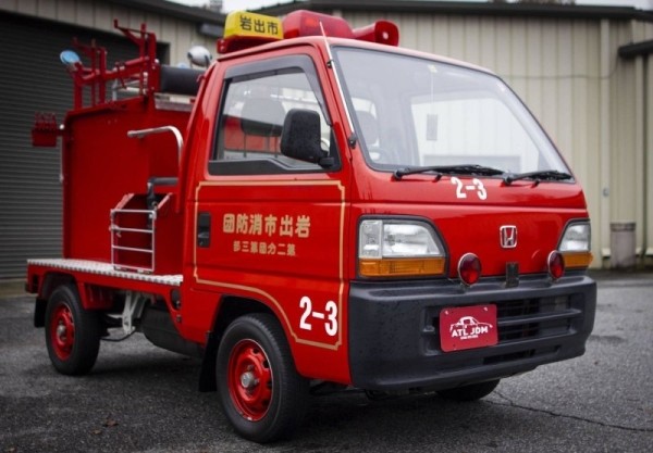 Маленький пожарный грузовик Honda Acty 1995 года