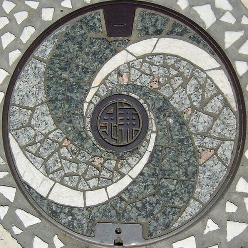 Японские канализационные люки (28 фото)