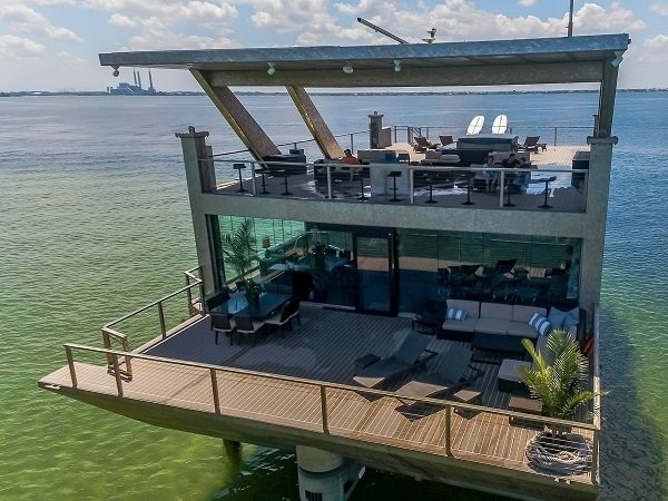 Яхта-особняк за 12 миллионов долларов Яхта-особняк за 12 миллионов долларов