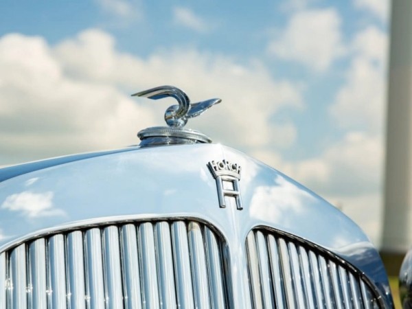 Единственный сохранившийся довоенный родстер Horch 855 1939 года