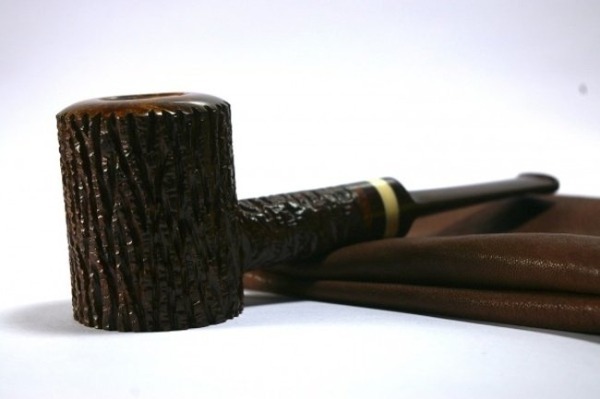 Уникальные формы курительных трубок (7 фото)