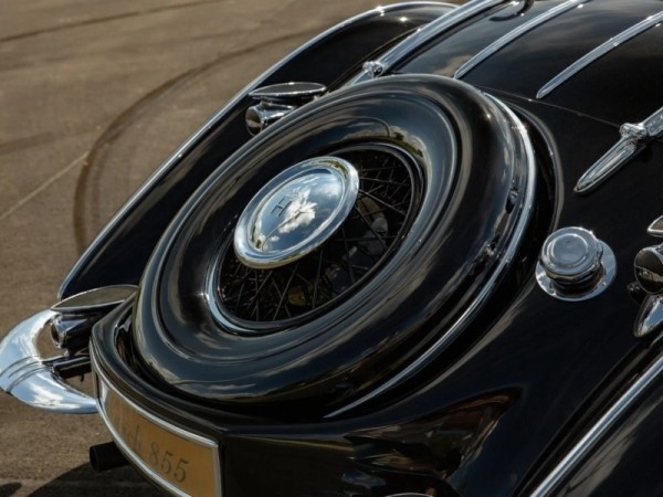 Единственный сохранившийся довоенный родстер Horch 855 1939 года