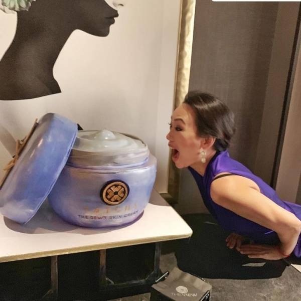 Торты, которые меньше всего похожи на торты (21 фото)