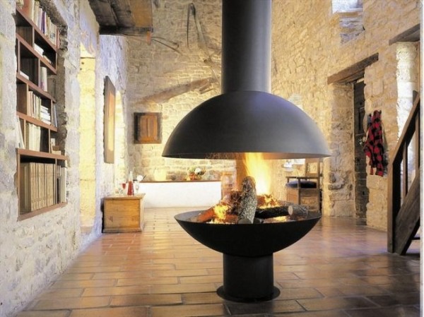 История возникновения камина (10 фото)