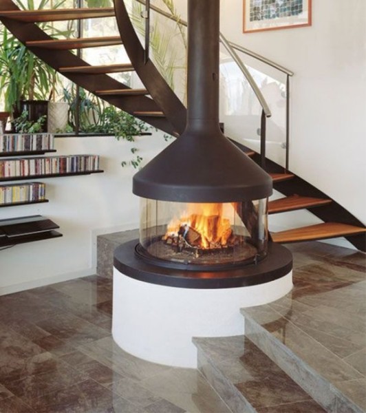 История возникновения камина (10 фото)