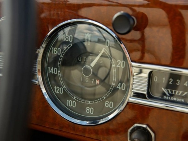 Единственный сохранившийся довоенный родстер Horch 855 1939 года