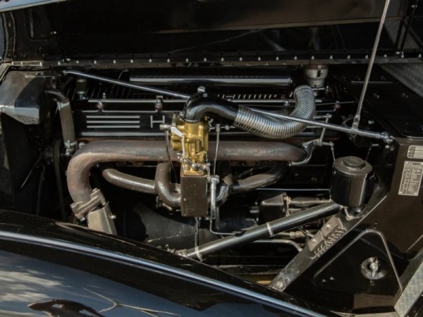 Единственный сохранившийся довоенный родстер Horch 855 1939 года