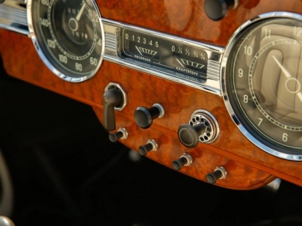 Единственный сохранившийся довоенный родстер Horch 855 1939 года