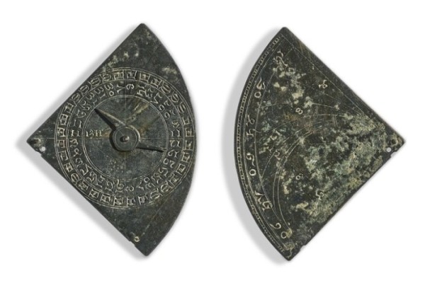 Как выглядит предок современного компьютера из Средневековья, который ушел с молотка за 15 миллионов Как выглядит предок современного компьютера из Средневековья, который ушел с молотка за 15 миллионов