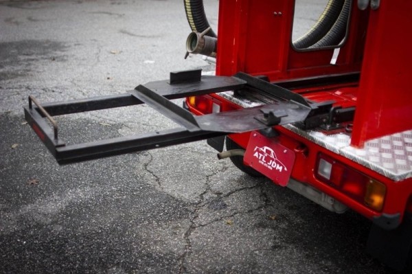 Маленький пожарный грузовик Honda Acty 1995 года