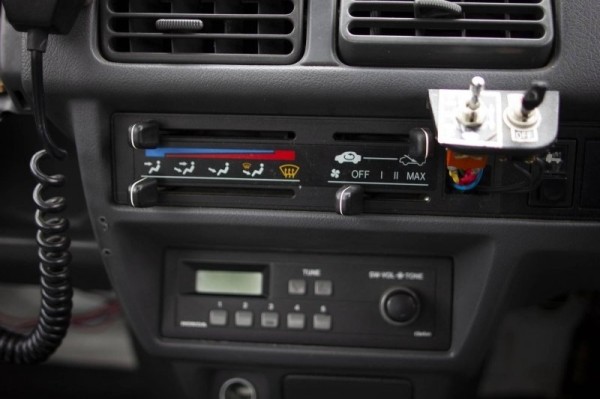 Маленький пожарный грузовик Honda Acty 1995 года