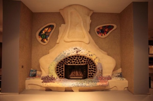 История возникновения камина (10 фото)