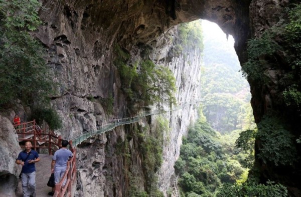 Экстремальный туризм в Китае: развлечения не для слабонервных Экстремальный туризм в Китае: развлечения не для слабонервных