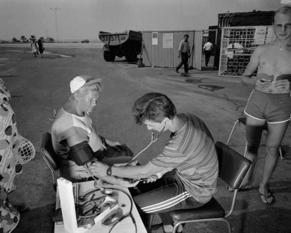 Сочи — российская ривьера 1988 года в фотографиях Карла де Кейзера Сочи — российская ривьера 1988 года в фотографиях Карла де Кейзера