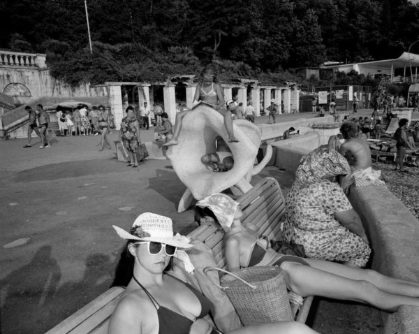 Сочи — российская ривьера 1988 года в фотографиях Карла де Кейзера Сочи — российская ривьера 1988 года в фотографиях Карла де Кейзера