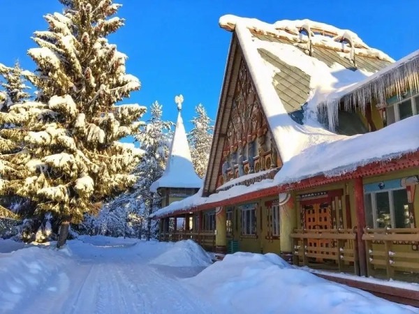 Где искать настоящую зиму? 5 самых красивых деревень России, занесенных снегом