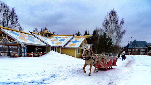 Где искать настоящую зиму? 5 самых красивых деревень России, занесенных снегом