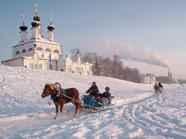 Где искать настоящую зиму? 5 самых красивых деревень России, занесенных снегом