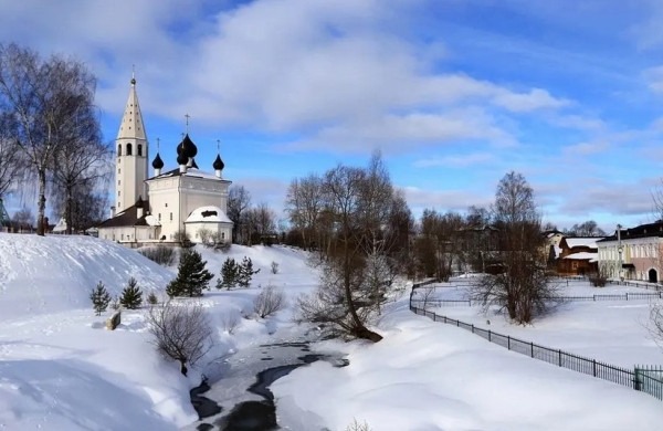 Где искать настоящую зиму? 5 самых красивых деревень России, занесенных снегом