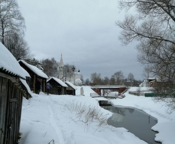 Где искать настоящую зиму? 5 самых красивых деревень России, занесенных снегом